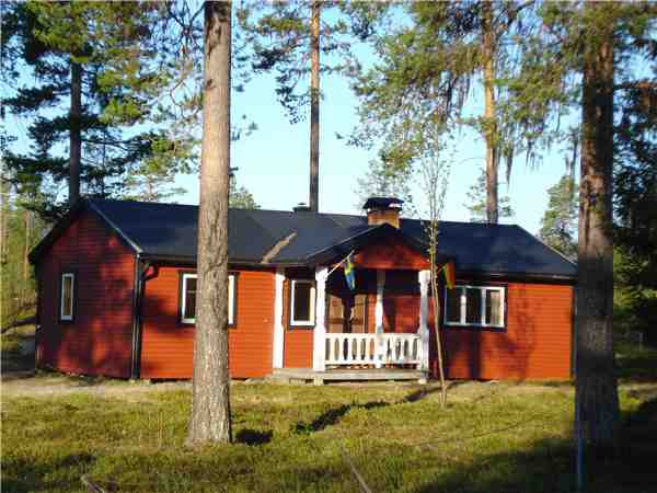 Ferienhaus 'am Lachsfluss' im Ort Norra Örnäs