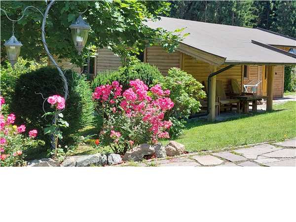 Ferienhaus 'Chalet Seerose im Gartenhotel Rosenhof bei Kitzbühel' im Ort Oberndorf bei Kitzbühel