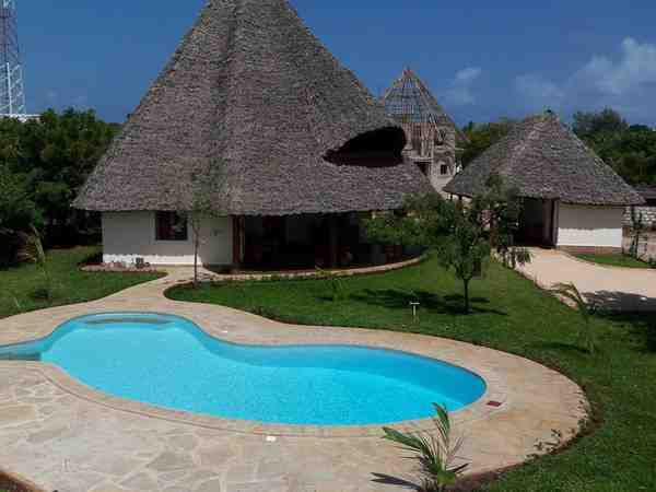 Ferienhaus 'Villa-Ndovu' im Ort Diani Beach