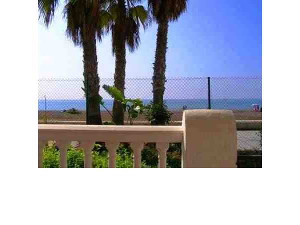 Ferienwohnung 'Laguna Beach 26 - direkt am Strand' im Ort Torrox Costa