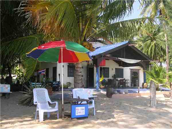 Ferienhaus 'Tom & Cherry's Beachhaus' im Ort Bang Saphan Yai