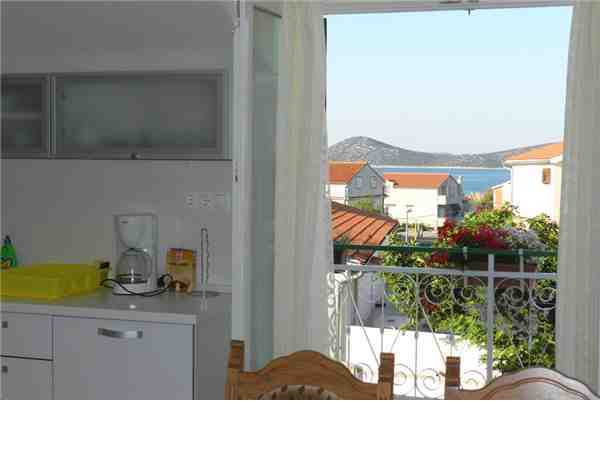 Ferienhaus Apartment A4+1, Vodice, Sibenik, Dalmatien, Kroatien, Bild 3