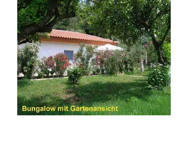 Ferienhaus 'Orange Garden Bungalows' im Ort Kato Samiko