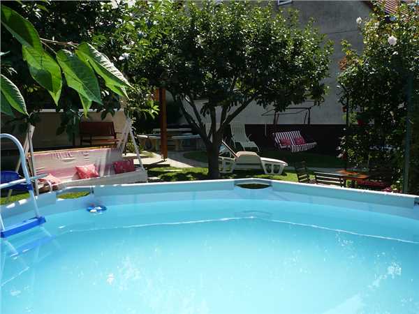 Ferienhaus 'Sommerunterkunft mit Pool' im Ort Balatonlelle